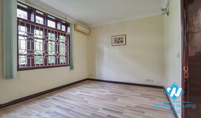 3-storey villa 126m2 4 bedrooms for rent in Ciputra
